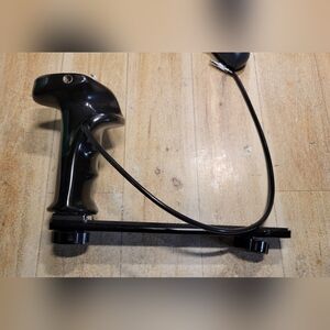 35MM SLR CAMERA HAND GRIP WITH RACK & CABLE SHUTTER RELEASE